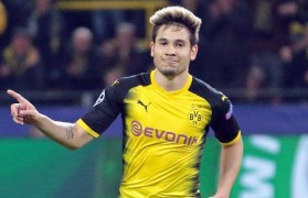 留队与欣赏的双重加持!格雷罗本赛季继续效力拜仁,孔帕尼看好其潜力