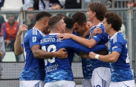 阿根廷新秀尼科-帕斯,能否继承梅西的衣钵?